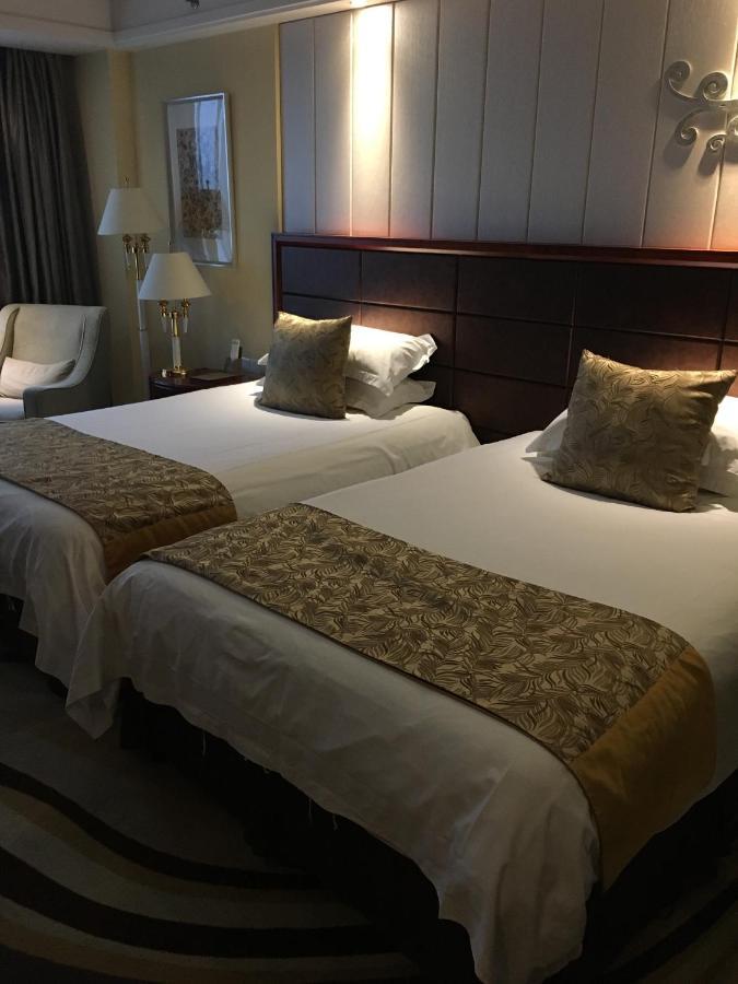 Ramada Yangzhou Baoying Hotel Exterior foto